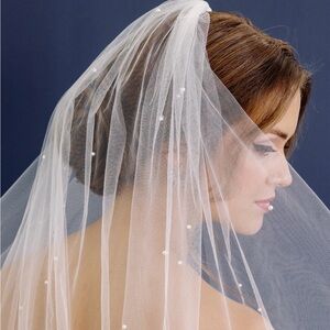 Pearl Veil- La Perla by Toni Federici